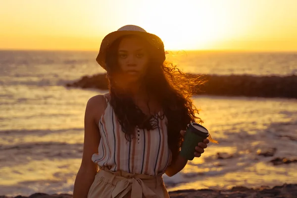 Woman Sunset Nature Summer Girl Walking Drinking Coffee Beach Image — Stock Photo, Image