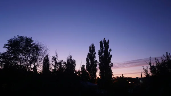Frühherbstlicher Sonnenaufgang über der Stadt Yeisk — Stockfoto