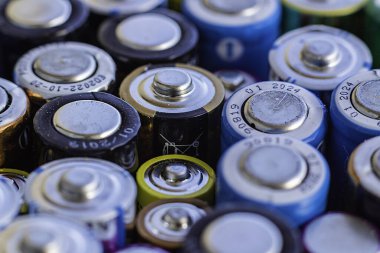 Tükenmiş renkli akülerin makrosu. Yaratıcı arka plan geri dönüşüm süreci kavramı.