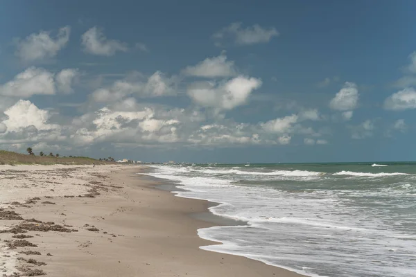 Trópusi paradicsom strand, széles panoráma. Óceánvonal táj. — Stock Fotó