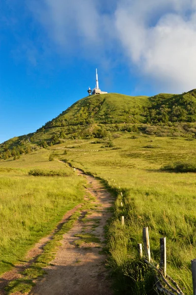 Cumbre del volcán puy de dome — Foto de Stock