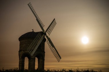 Warwickshire 'daki Chesterton Değirmeni' nin Dolunay ve Işık Boyama fotoğrafı