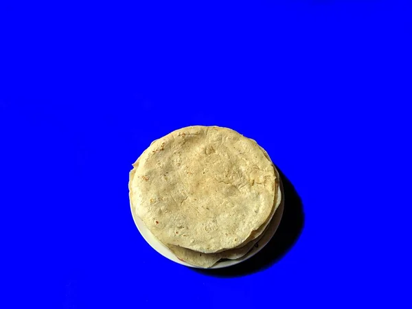 Tortillas Maïs Faites Main Sur Fond Bleu Nourriture Typique Guatemala — Photo