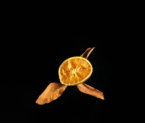 Dried Orange Dried Leaves Black Background Food Shortage Concept — Stock Photo, Image