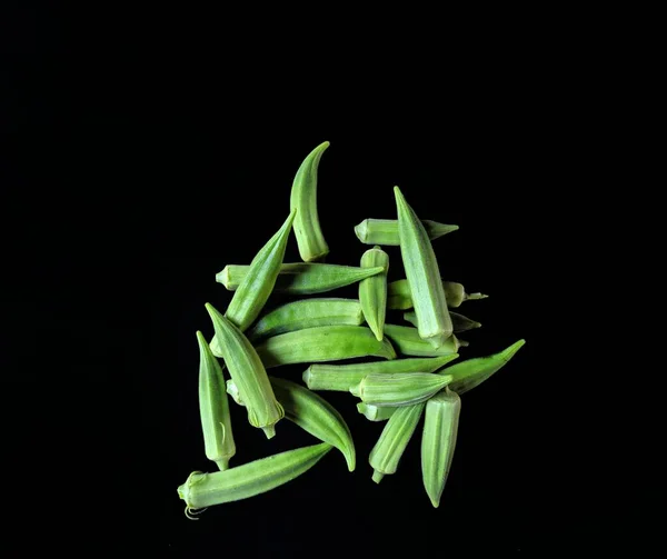 Organic Okra Από Γουατεμάλα Μαύρο Φόντο Έννοια Υγιεινής Διατροφής — Φωτογραφία Αρχείου