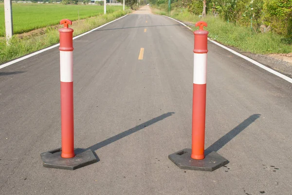 Cono Traffico Colore Rosso Sulla Strada — Foto Stock