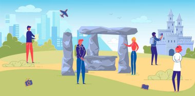 Dünya Çapında Ünlü Simgeleri Ziyaret Eden Turistler