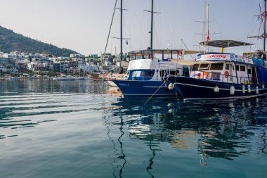 24 Mayıs 2018, Bodrum, Türkiye: Limanda demirli gemiler.