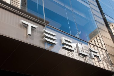 Sydney, Avustralya - 5 Mayıs 2018: Tesla Martin yerde Sydney Nsw Avustralya Bina. Tesla elektronik otomotiv sanayi şirketi ABD değil.