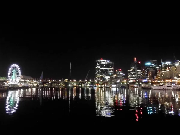 Prachtige majestueuze Nachtscène van Darling Harbour in Sydney Nsw — Stockfoto