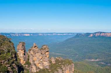 Blue Mountain Sydney n ünlü üç kız kardeşi kaya oluşumu