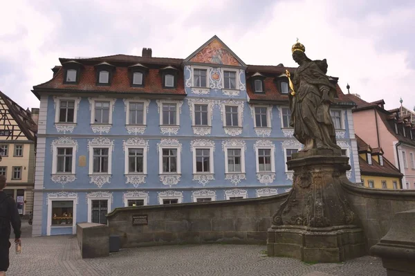 Bamberg Alemanha Abril 2017 Casa Azul Com Janelas Com Aberturas — Fotografia de Stock