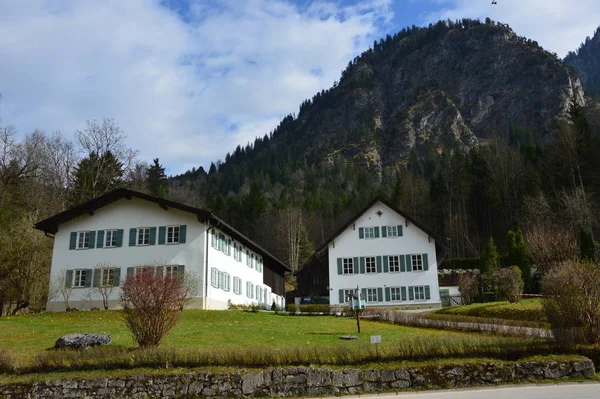 Bavaria Alemania Abril 2017 Castillo Hohenschwangau Casas Alrededor Del Castillo — Foto de Stock