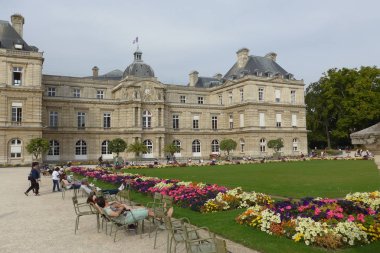 Paris (Fransa). Eylül 2014. Lüksemburg Sarayı ve Bahçesi.