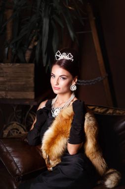 Romantik güzellik... Güzel kadın retro portre