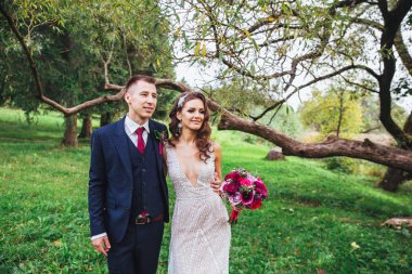 Mutlu gelin ve damat düğünlerinde