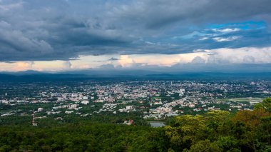 Doi Suthep bakış açısından Chiang mai şehir görünümü