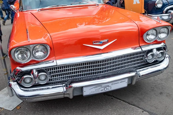 Nose Retro Chevrolet Car Close — Stock Photo, Image