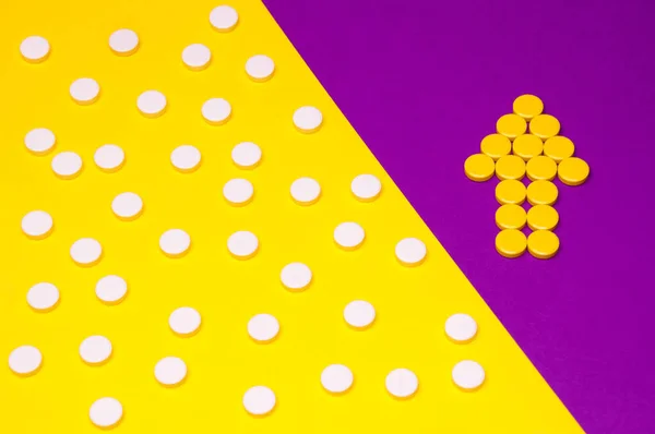 Ok şeklinde sarı haplar hastalıkların tedavisinde kaydedilen ilerlemeyi gösteriyor