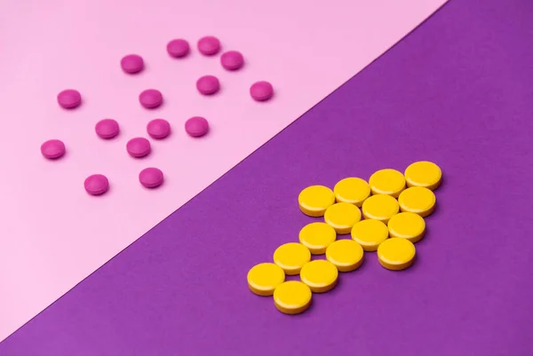 Ok şeklinde sarı haplar hastalıkların tedavisinde kaydedilen ilerlemeyi gösteriyor