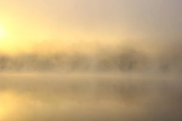 Mgliste Jezioro Węgierskim Jeziorze — Zdjęcie stockowe