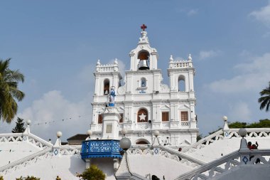 Lekesiz Gebelik Kilisesinin Hanımefendisi, Panjim, Goa. Sömürge Portekiz tarzı Barok kilisesi ilk olarak 1541 yılında Panjim şehrine bakan tepe tarafında bir kilise olarak inşa edilmiştir..