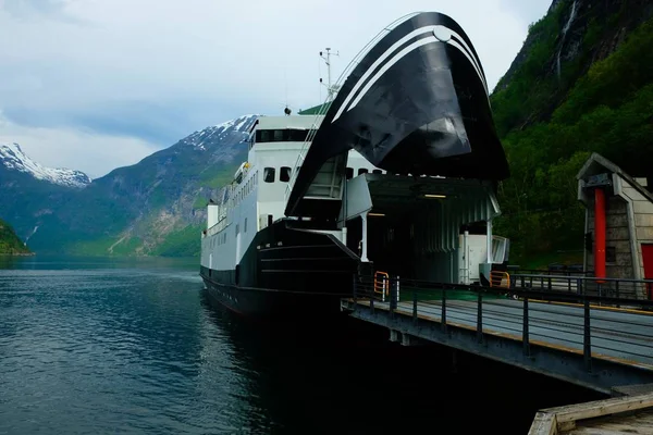 Ferry Geiranger Fjord Noruega Hermoso Fiordo Noruego Día Mudanza — Foto de Stock