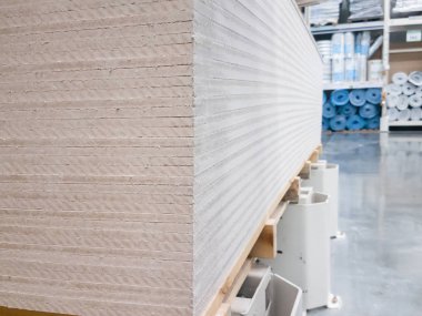 Alçıpan ve paketindeki.