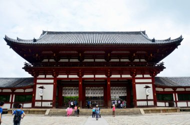 Japon insanlar ve gezgin yabancı Todai-j içinde yürüyüş