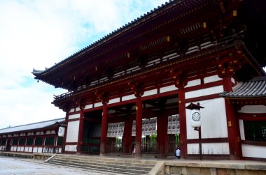 Japon insanlar ve gezgin yabancı Todai-j içinde yürüyüş