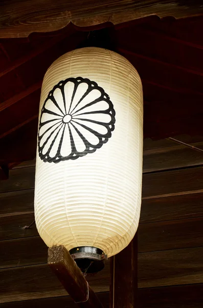 Japońska latarnia lub lampa oświetlenia tradycyjnego sprzętu Todai — Zdjęcie stockowe