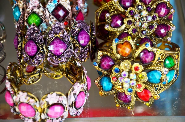 Jewellery accessory at souvenir and gift shop — Stock Photo, Image
