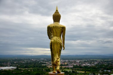 Bakış ve Buda heykeli görüntü Wat Phra ki Khao yürüyüş