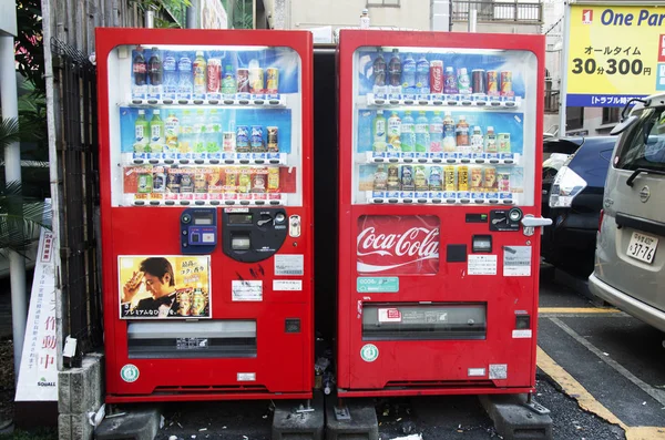 Red vending automatic machine for people buy soft drink at pubic — Stock Photo, Image