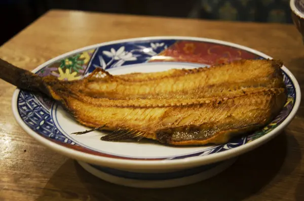 日本食 tsubodai または法華魚の塩炒め — ストック写真