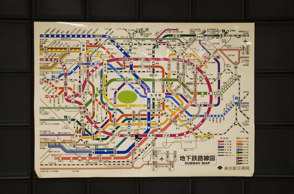 Картографический столб метро и железной дороги Токио
 