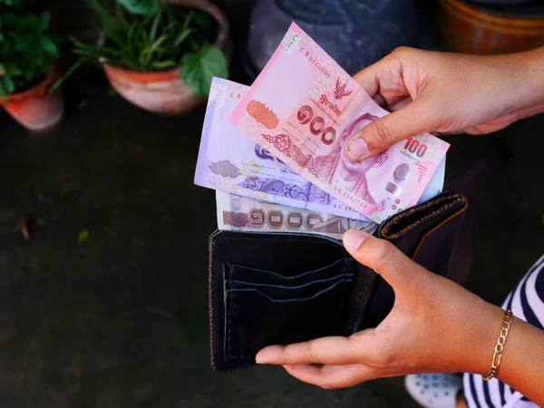 Benim el yapımı cüzdan deri deri timsah yaptı