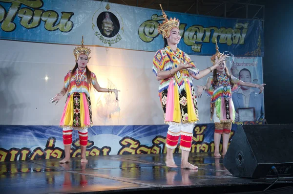 Manora dance is a traditional dance performance art of the South — Stock Photo, Image