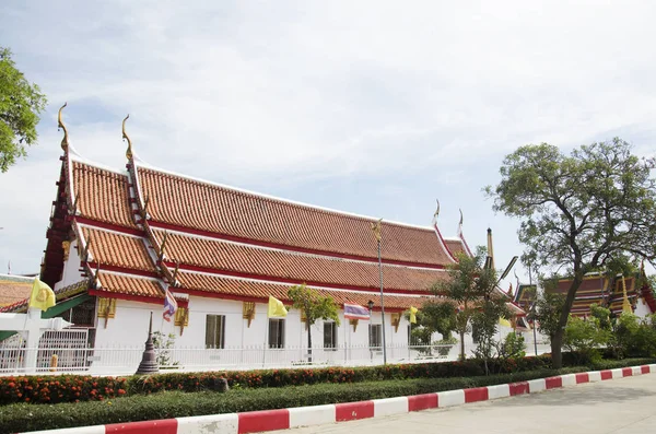 Εξωτερική ubosot ή εκκλησία στο Wat Pa Mok Worawihan — Φωτογραφία Αρχείου