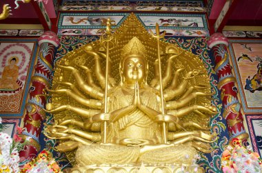 Guanyin bodhisattva ve Çin Tapınak bin eller heykeli 