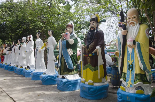 Kinesisk Gud och ängel staty för människor och besök och be på Wa — Stockfoto