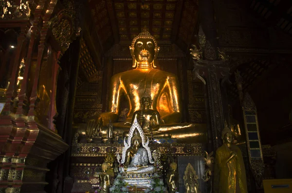 Many budhha statue for people respect praying and visit at Wat P — Stock Photo, Image