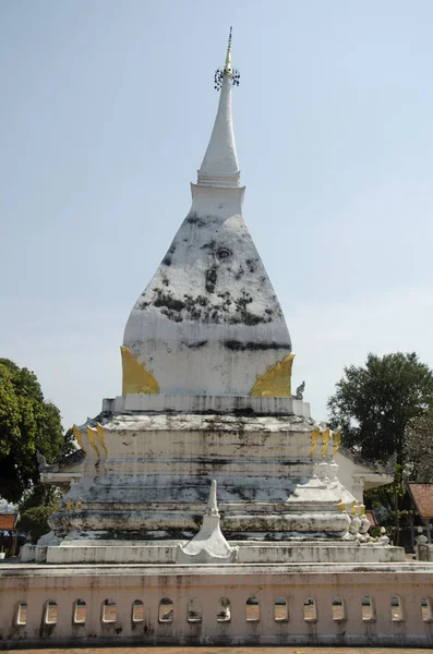 Ват Пхра, что Си Сонг Рак храмовая архитектура в Лан Чан — стоковое фото