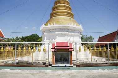 Chedi Wat Wachirathammasatit ya da wat Mulk satit tapınakta yasağı