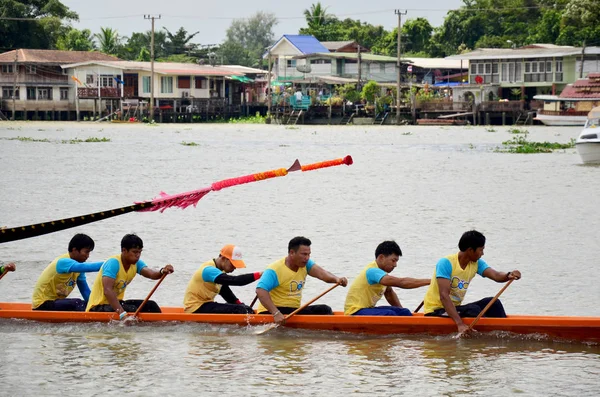 Thaise mensen toetreden wedstrijd en concurrentie in thailand traditionele l — Stockfoto