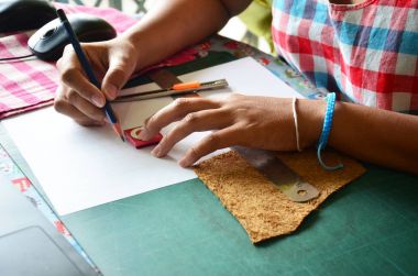 Deri el sanatları araçları veya yapılmış el işi hakiki le için donatım