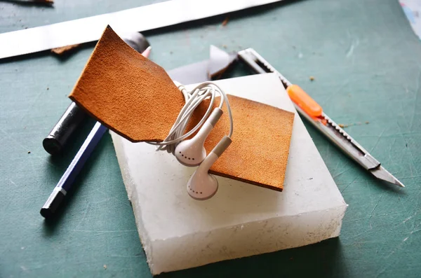 Bolsillo de cuero genuino hecho a mano — Foto de Stock