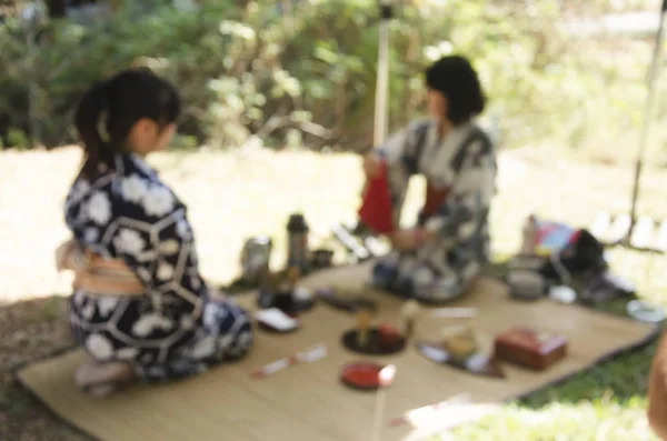 Apanese women making sado chanoyu or Japanese tea ceremony, also — Stock Photo, Image
