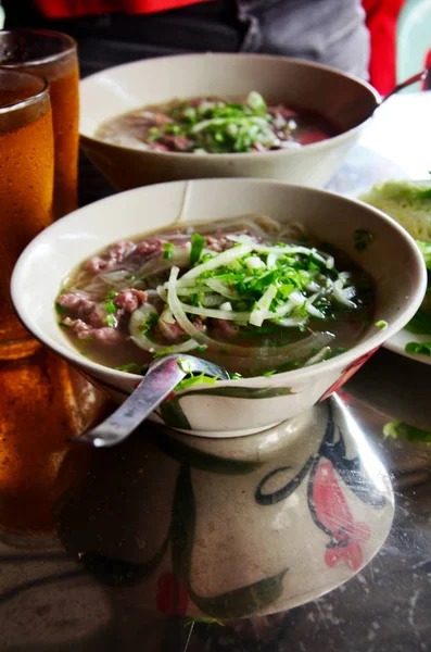 Noodle soep vietnam stijl Vietnamees genoemd Pho — Stockfoto