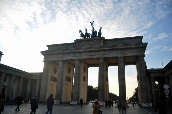 Deutsche und Ausländer auf Reisen und Reisen — Stockfoto